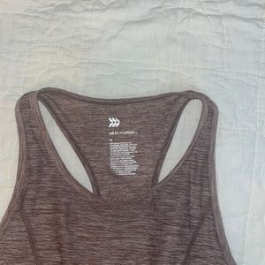 all in motion sporty tank top build in bra with removable inserts size medium